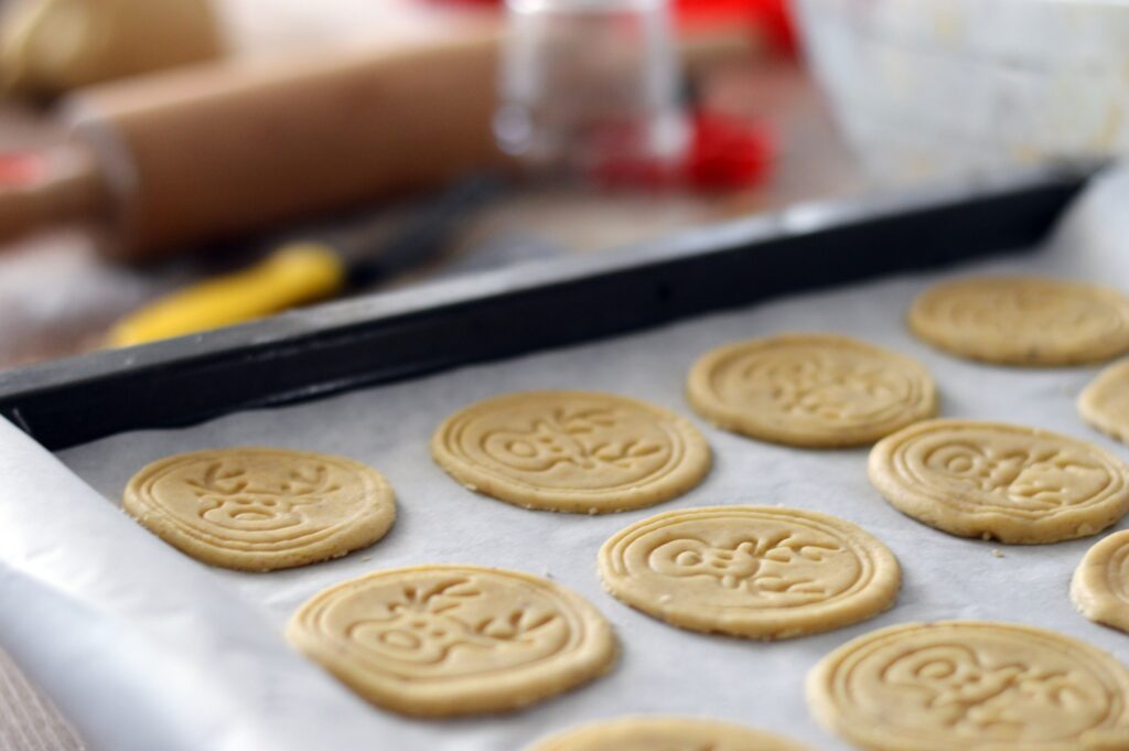 Cookie Sheet vs Baking Sheet